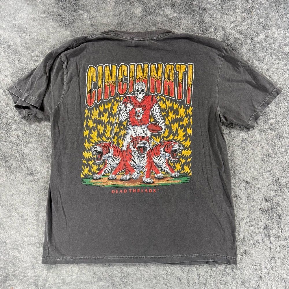 Dead Threads Cincinnati Football 3 Skull Premium Pocket Tee Mens Large